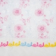 фото Уголок на выписку с разноцветной вышивкой «Цветочки» белого цвета